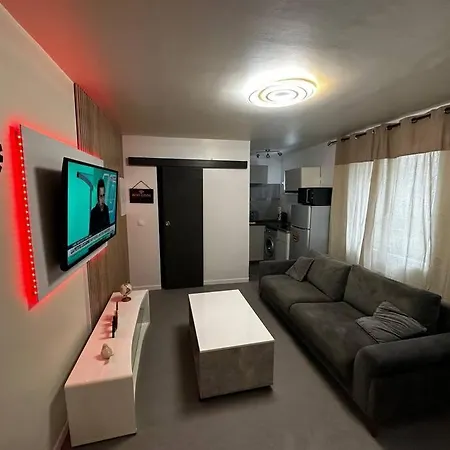 Charme Et Confort Apartment *